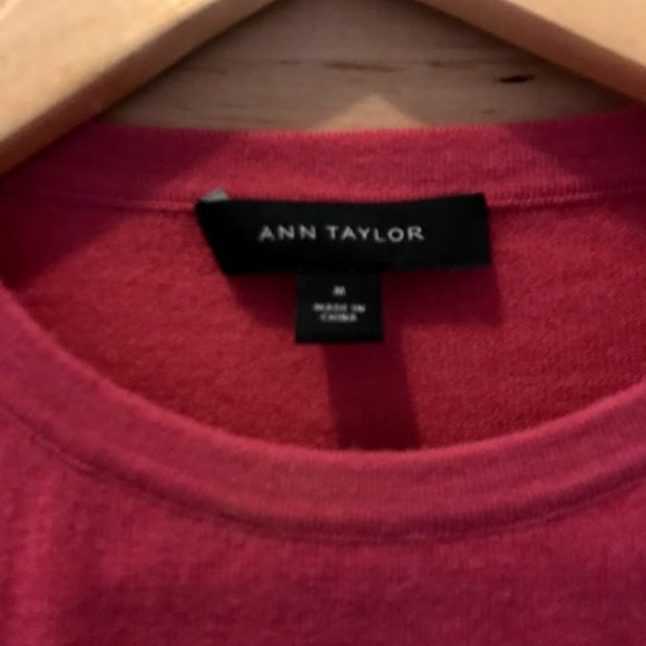 Hot pink sweater (Ann Taylor, M) - Picture 4 of 4